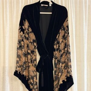 Vintage Jacalyn Bennett Robe